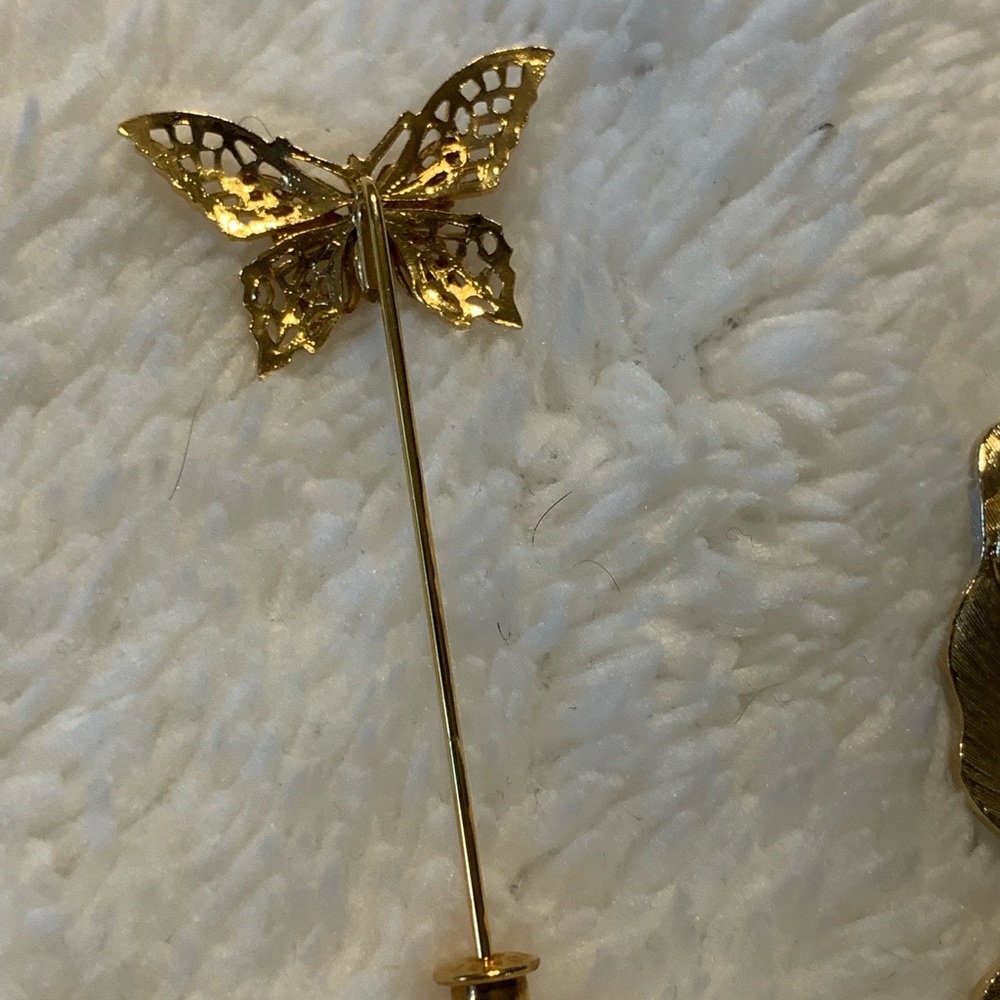 2 Vintage Butterfly pins brooches White Gold-tone - Picture 5 of 5